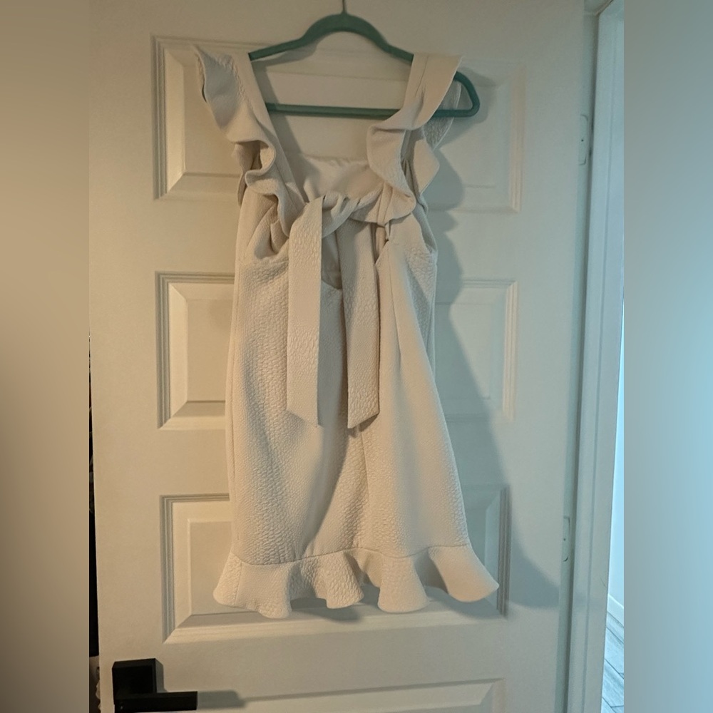 Elegant Cream Ruffle Dress - Picture 2 of 3